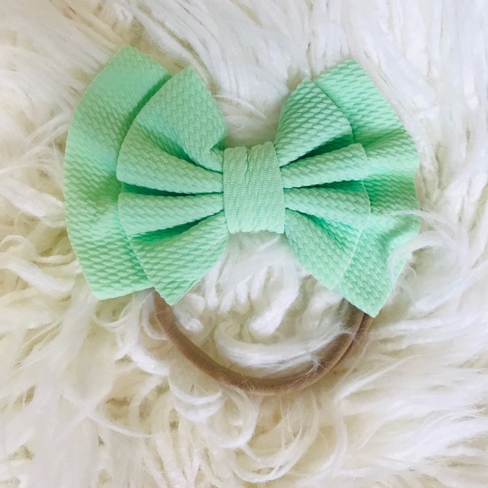 Handmade Bows! 🎀 Buy 3, get one FREE 🎀